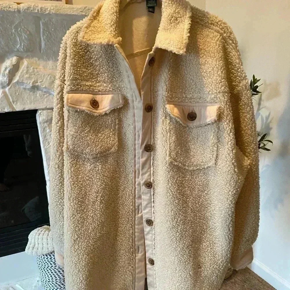 WILD FABLE Sherpa Shacket creme color size medium - Picture 3 of 6